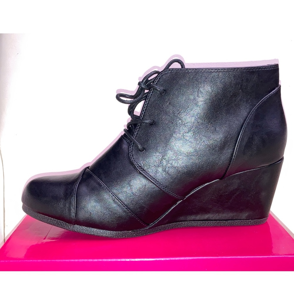 Dream Pairs Black Wedge Lace-ups